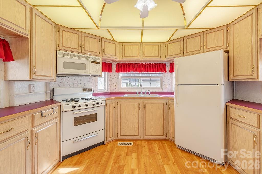 52 Strollers Lane Waynesville NC 28785