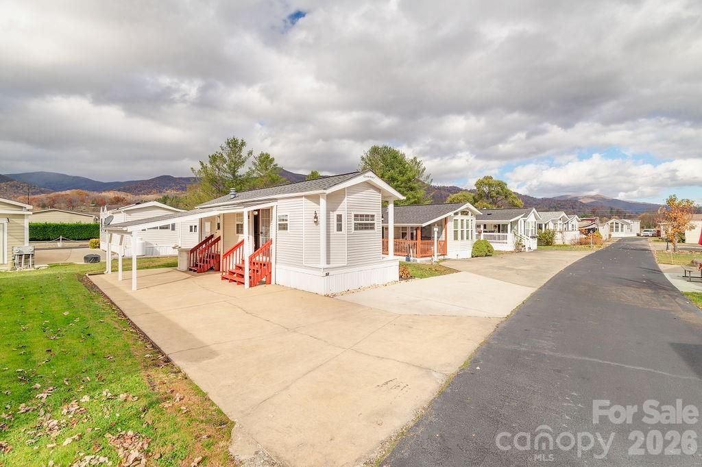 52 Strollers Lane Waynesville NC 28785