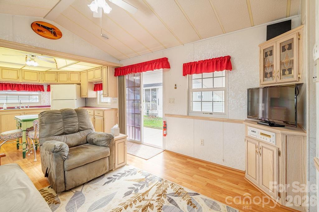 52 Strollers Lane Waynesville NC 28785