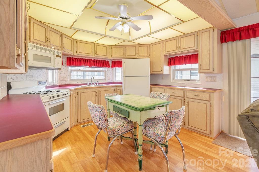 52 Strollers Lane Waynesville NC 28785