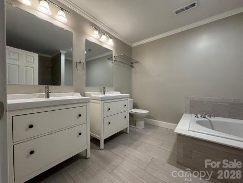 4926 Ardenwoods Drive Charlotte NC 28215