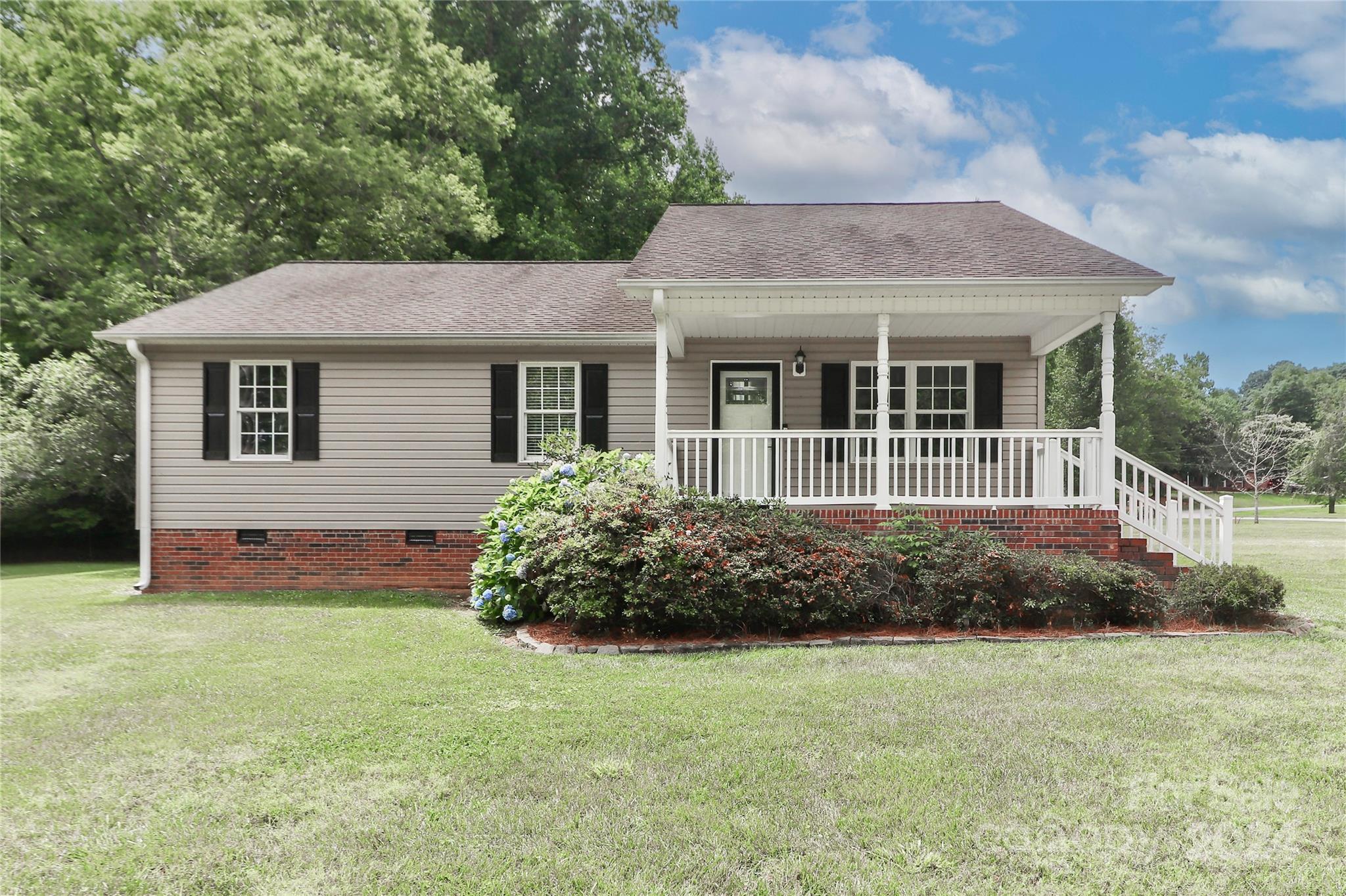 2559 Hickory Highway Statesville NC 28677