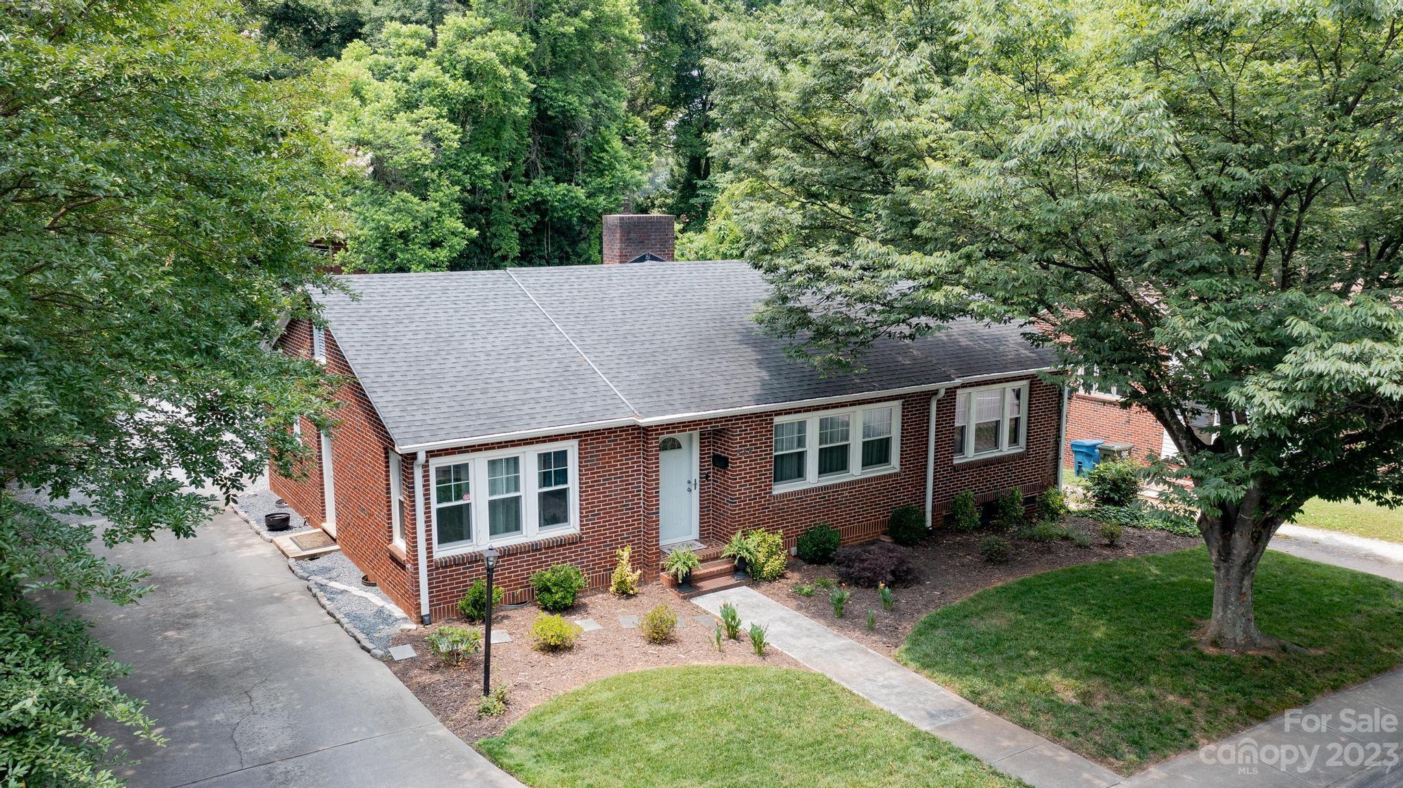 535 2nd Street NE Hickory NC 28601