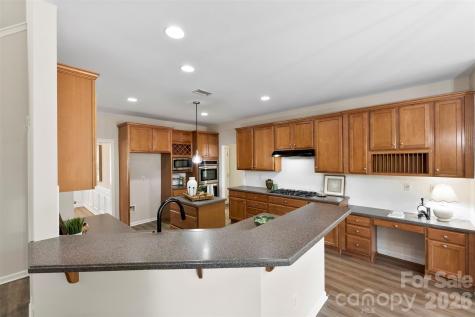 6237 Breckfield Court Charlotte NC 28278