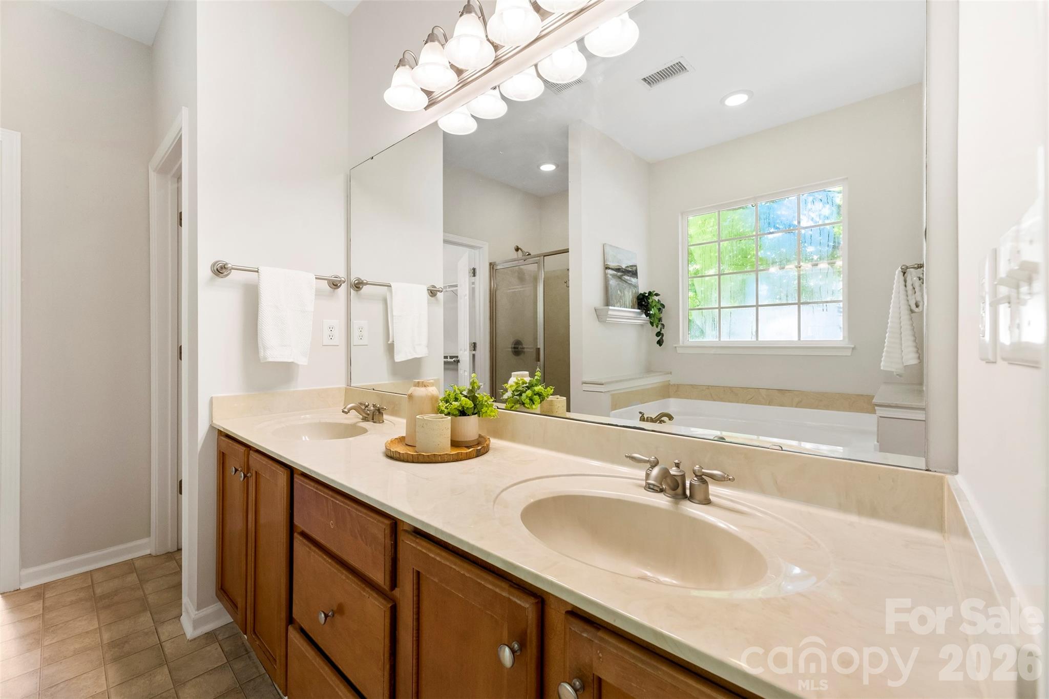 6237 Breckfield Court Charlotte NC 28278