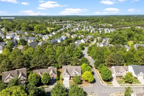 6237 Breckfield Court Charlotte NC 28278