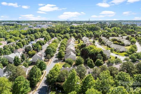 6237 Breckfield Court Charlotte NC 28278