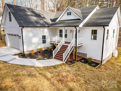 446 Old Buckeye Cove Road Swannanoa NC 28778