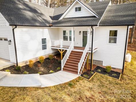 446 Old Buckeye Cove Road Swannanoa NC 28778