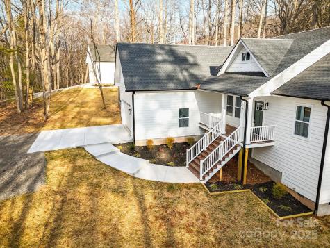 446 Old Buckeye Cove Road Swannanoa NC 28778