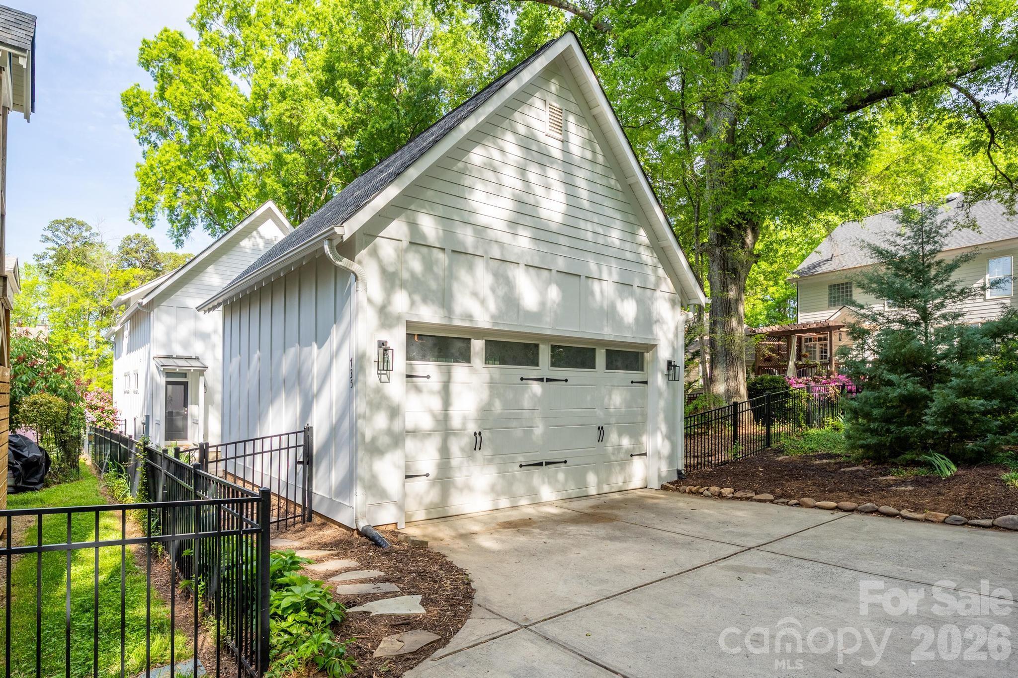 735 Emma Claire Lane Davidson NC 28036