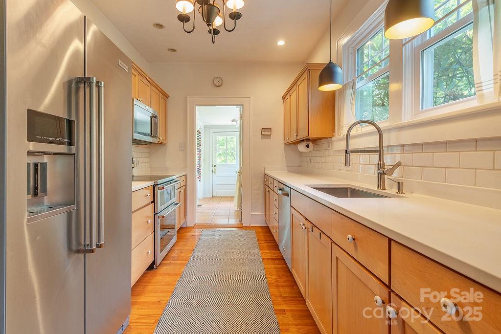 37 Lincoln Avenue Asheville NC 28803