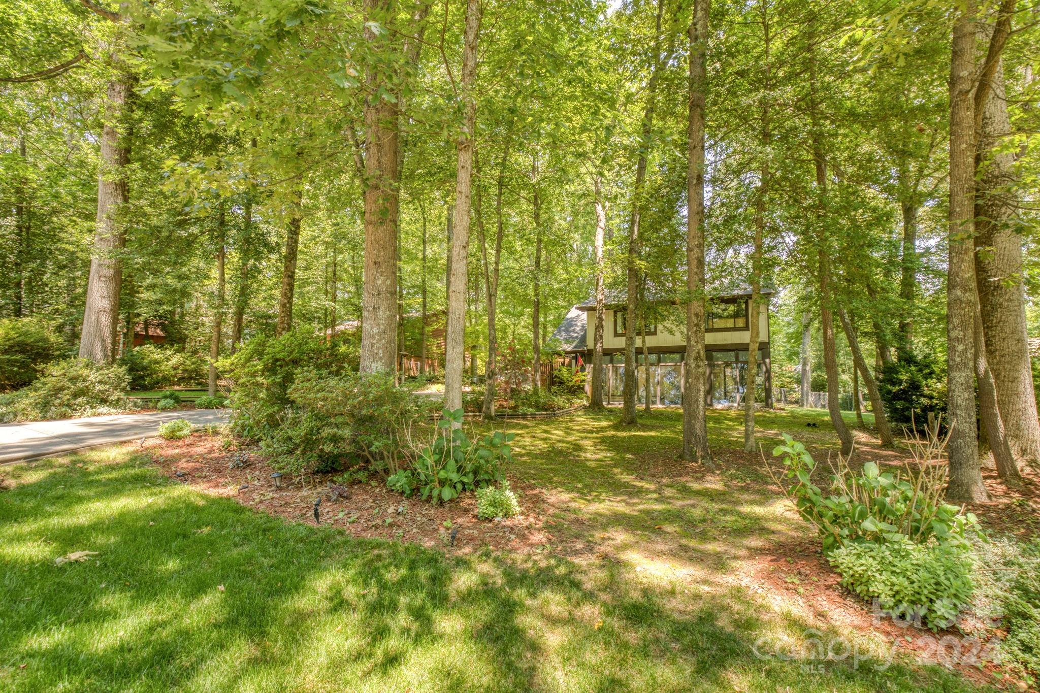 32 Wildwood Circle Fletcher NC 28732