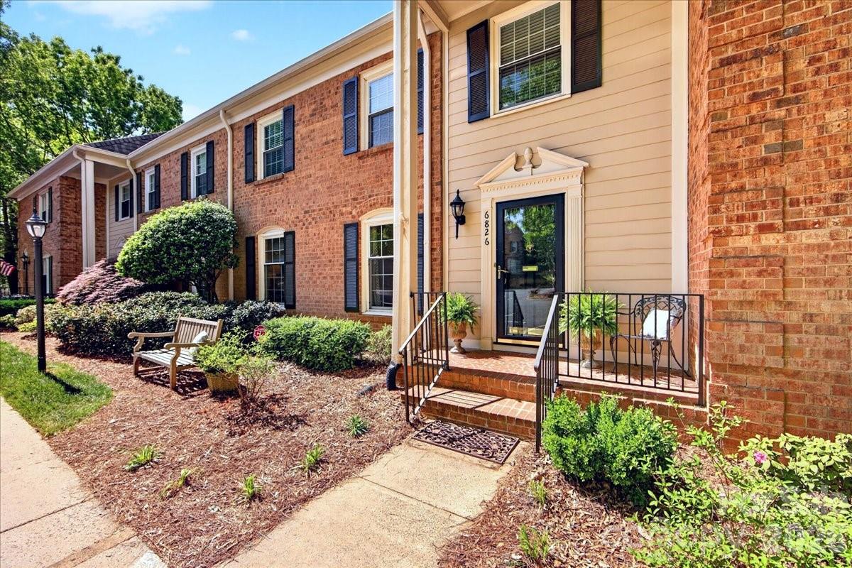 6826 Constitution Lane Charlotte NC 28210