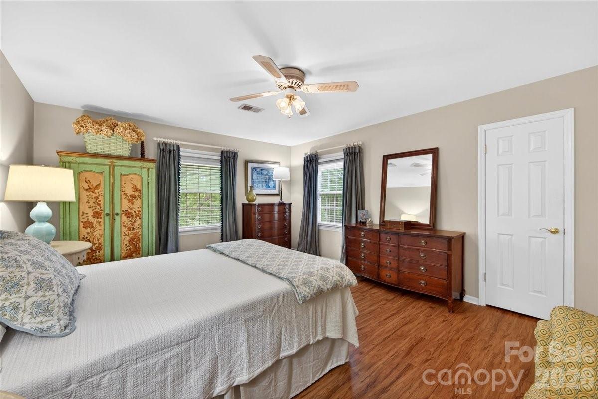 6826 Constitution Lane Charlotte NC 28210