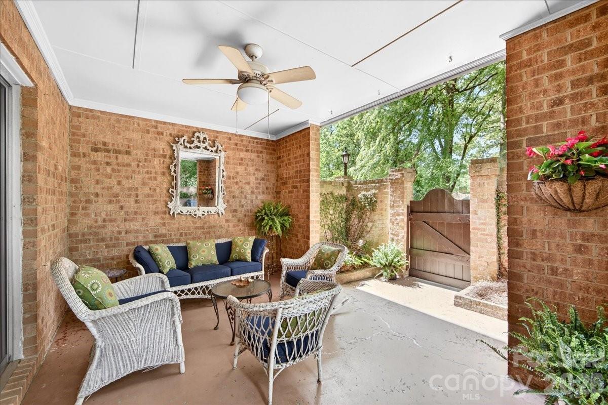 6826 Constitution Lane Charlotte NC 28210