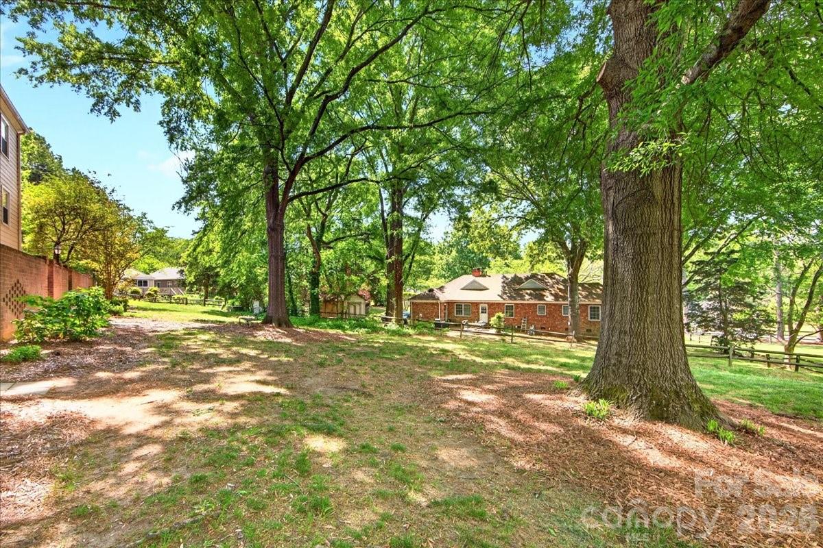 6826 Constitution Lane Charlotte NC 28210