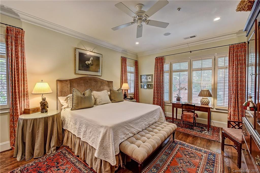 204 Crownsgate Court Charlotte NC 28207