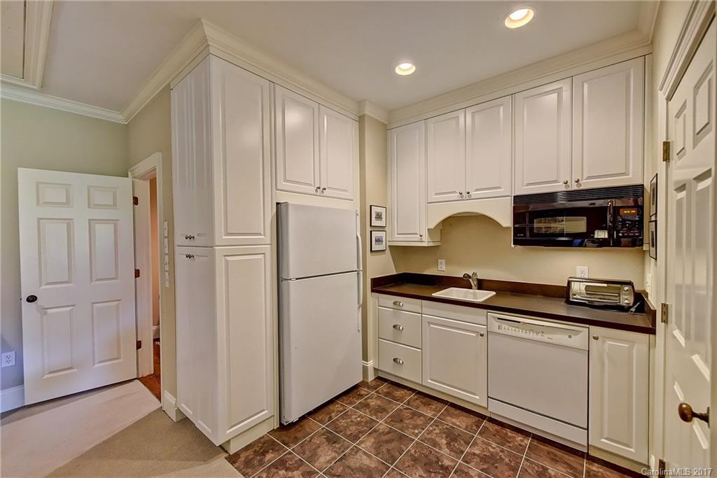 204 Crownsgate Court Charlotte NC 28207