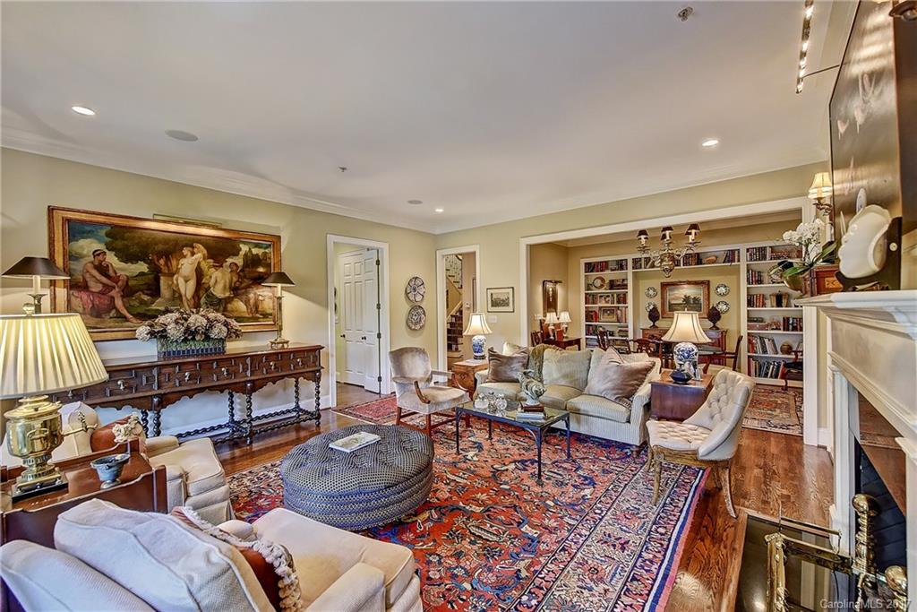 204 Crownsgate Court Charlotte NC 28207