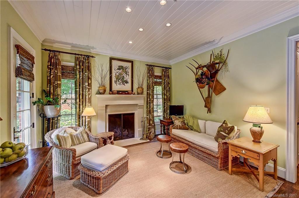 204 Crownsgate Court Charlotte NC 28207