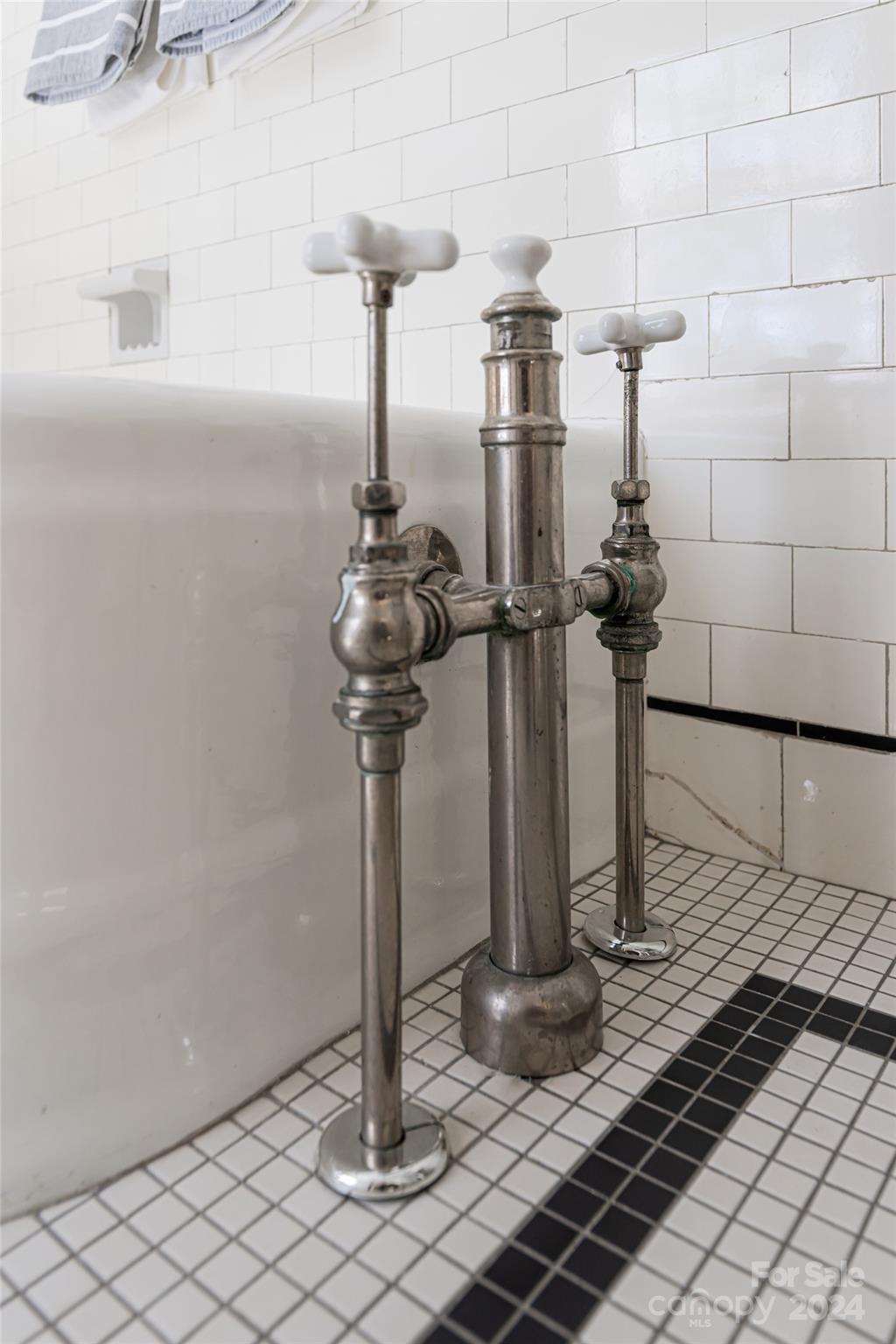 221 Kimberly Avenue Asheville NC 28804