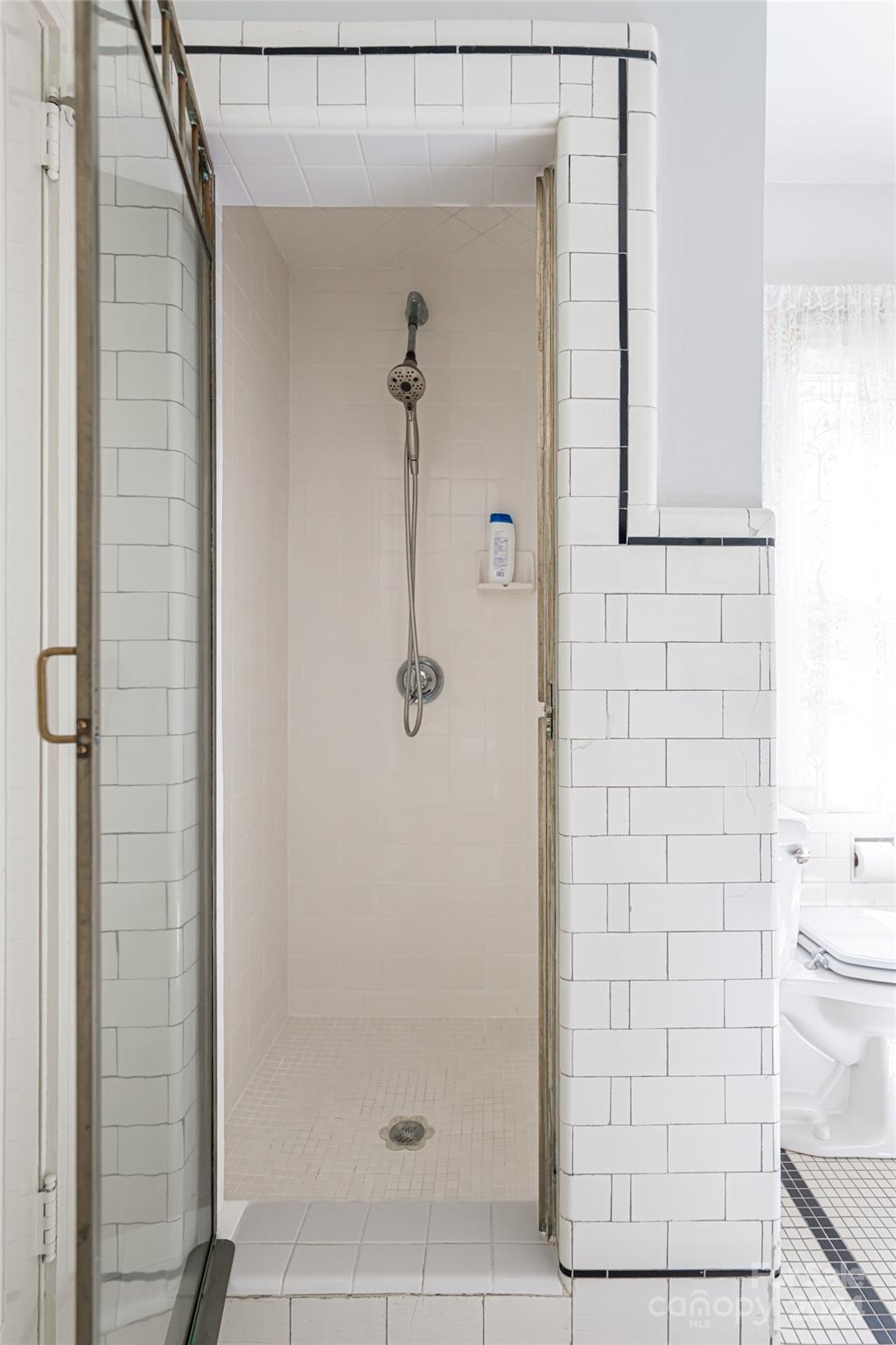 221 Kimberly Avenue Asheville NC 28804