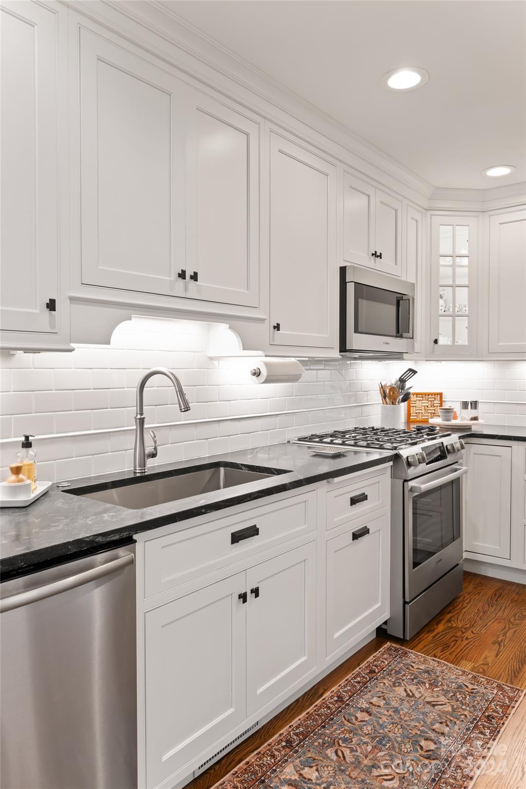 221 Kimberly Avenue Asheville NC 28804