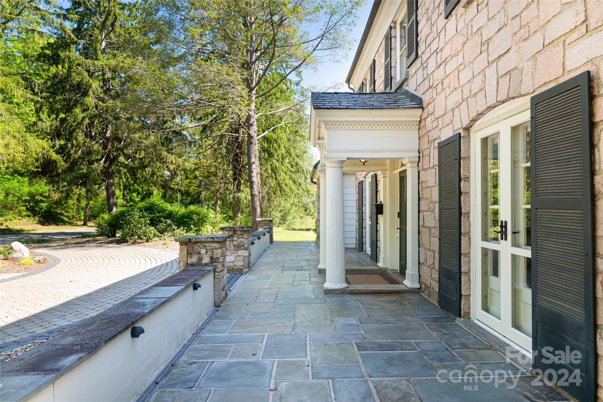 221 Kimberly Avenue Asheville NC 28804