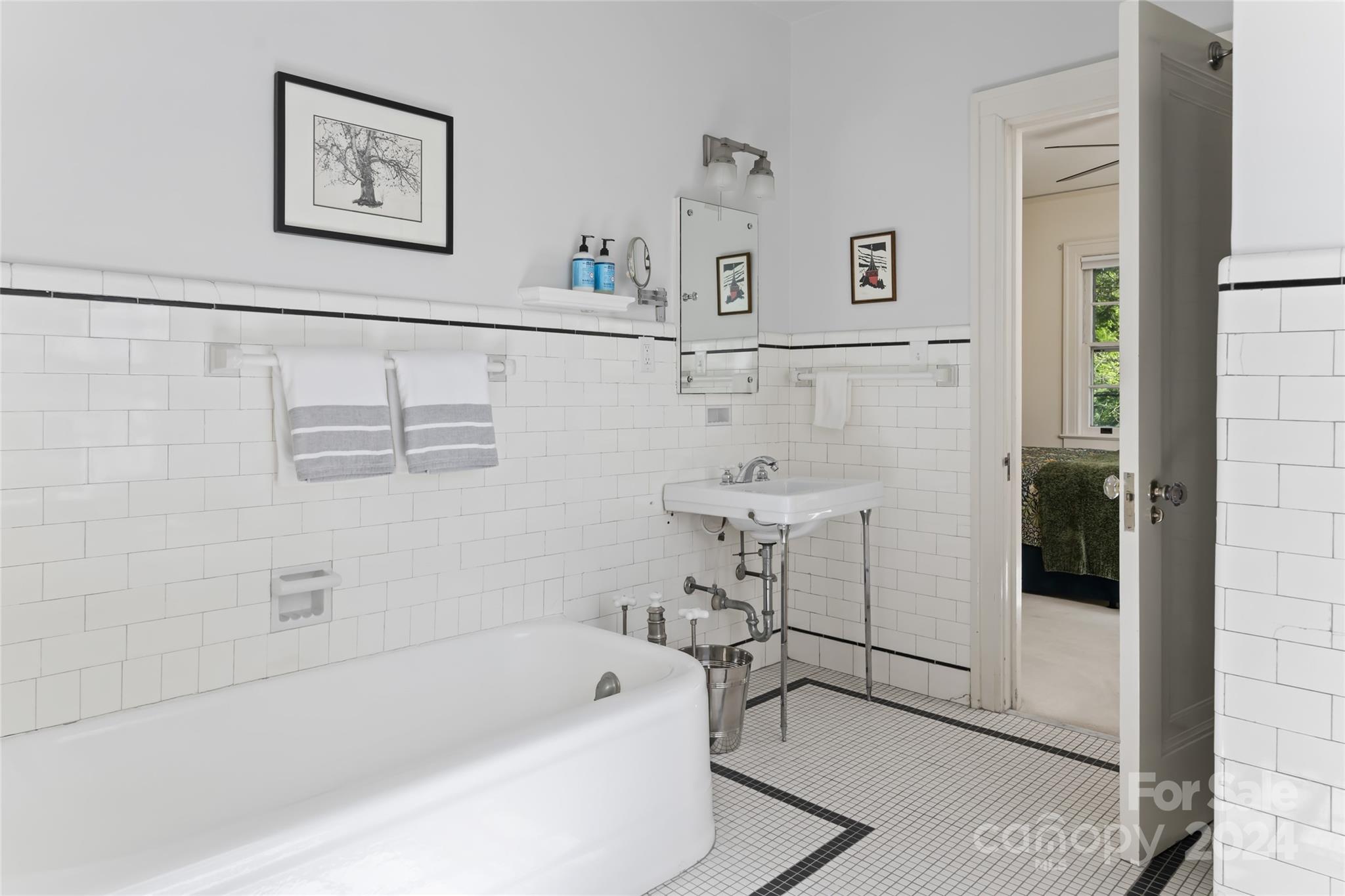 221 Kimberly Avenue Asheville NC 28804