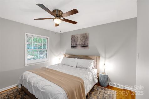 23 Springwood Drive Asheville NC 28805