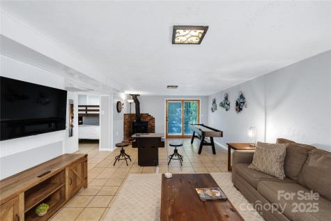 23 Springwood Drive Asheville NC 28805