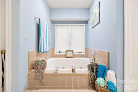 446 Silver Fox Lane Pisgah Forest NC 28768