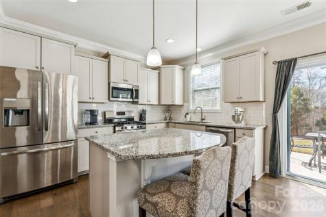 3896 Lake Breeze Drive Sherrills Ford NC 28673
