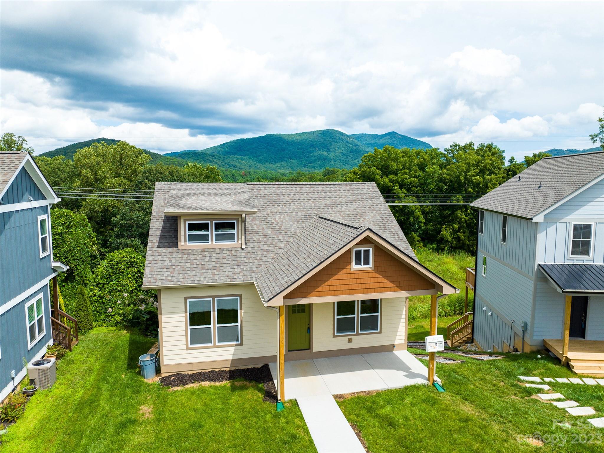 30 Alice Clement Lane Asheville NC 28803