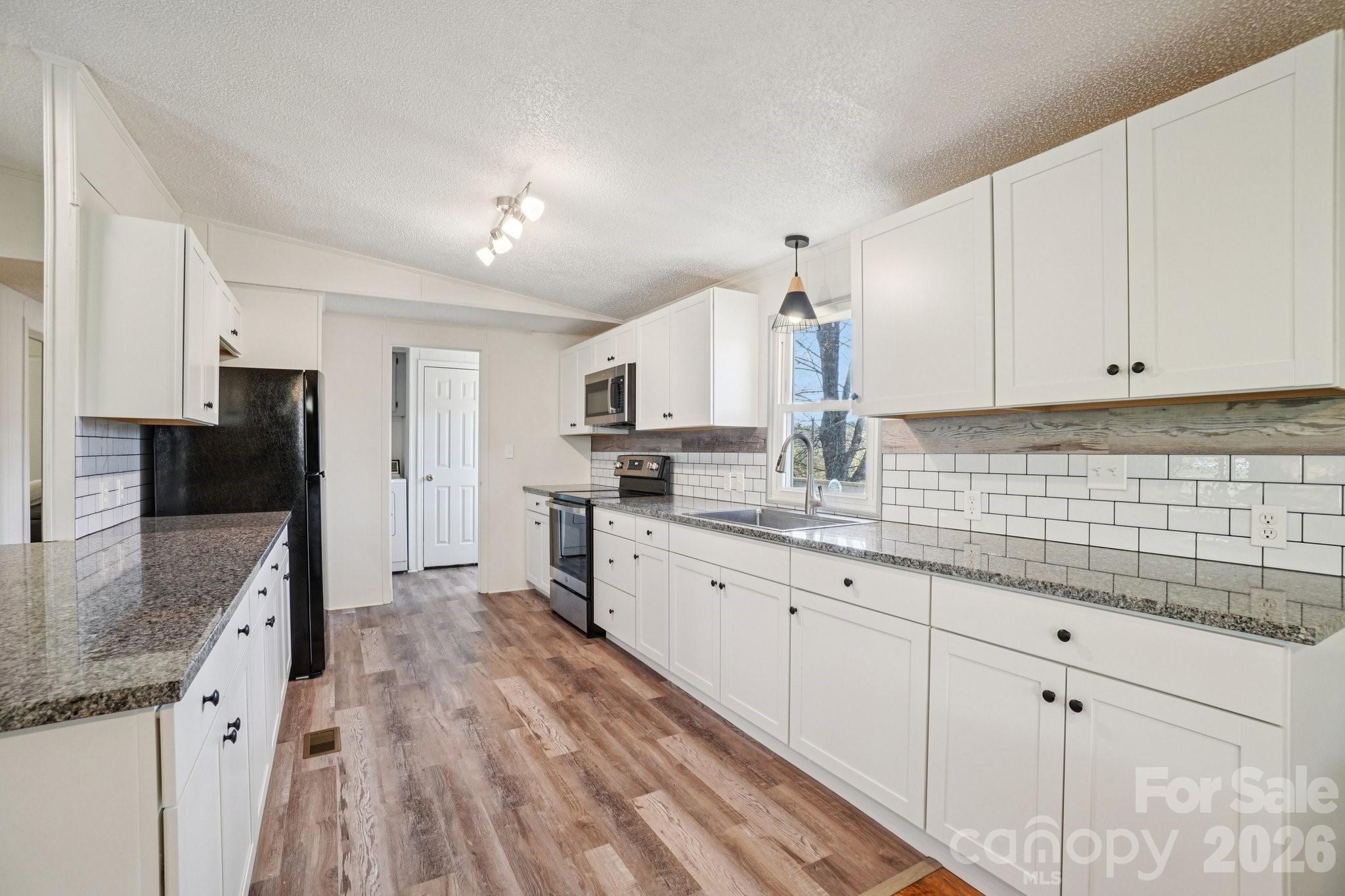 200 Cranbrook Circle Hendersonville NC 28792