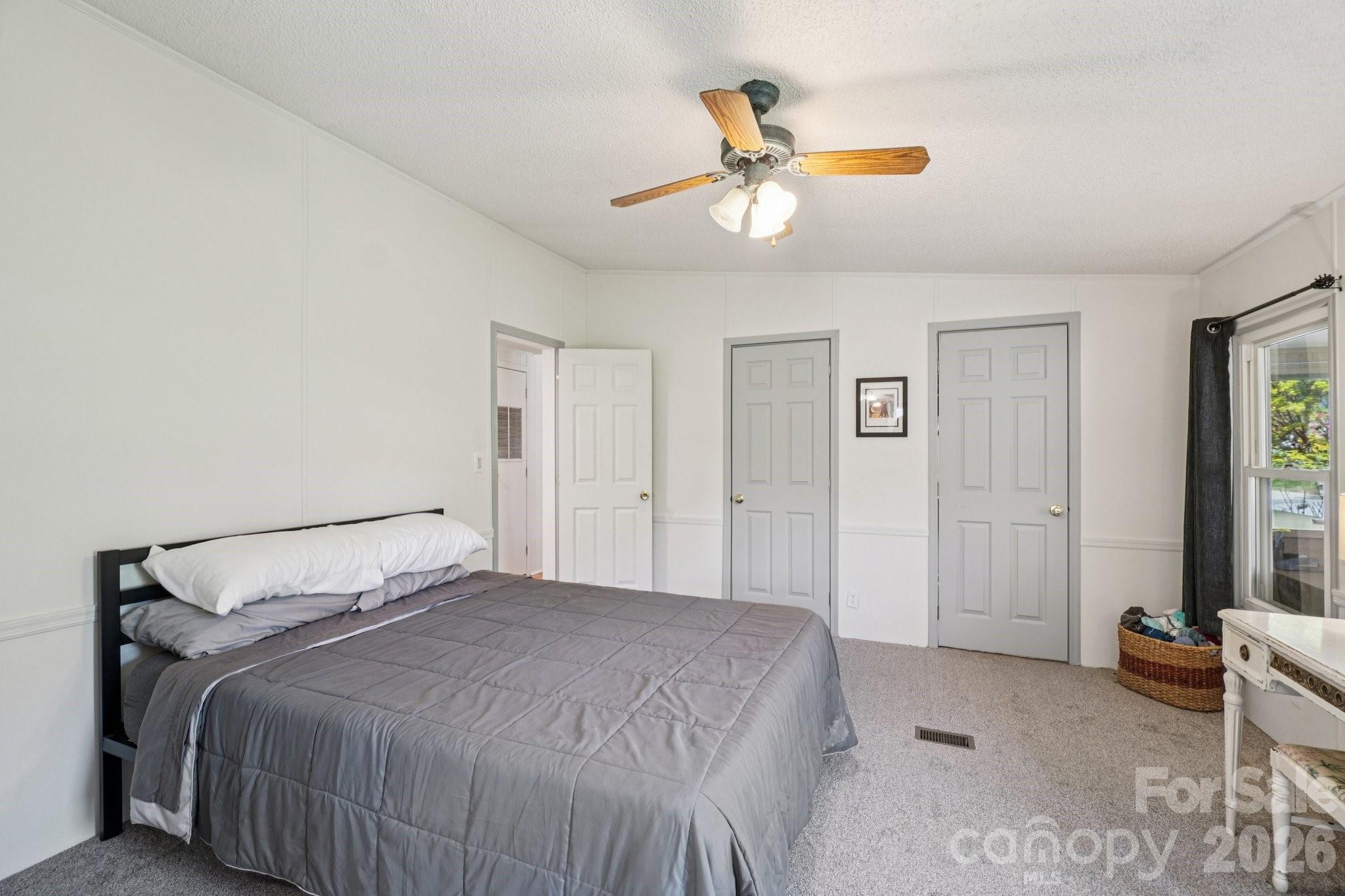 200 Cranbrook Circle Hendersonville NC 28792