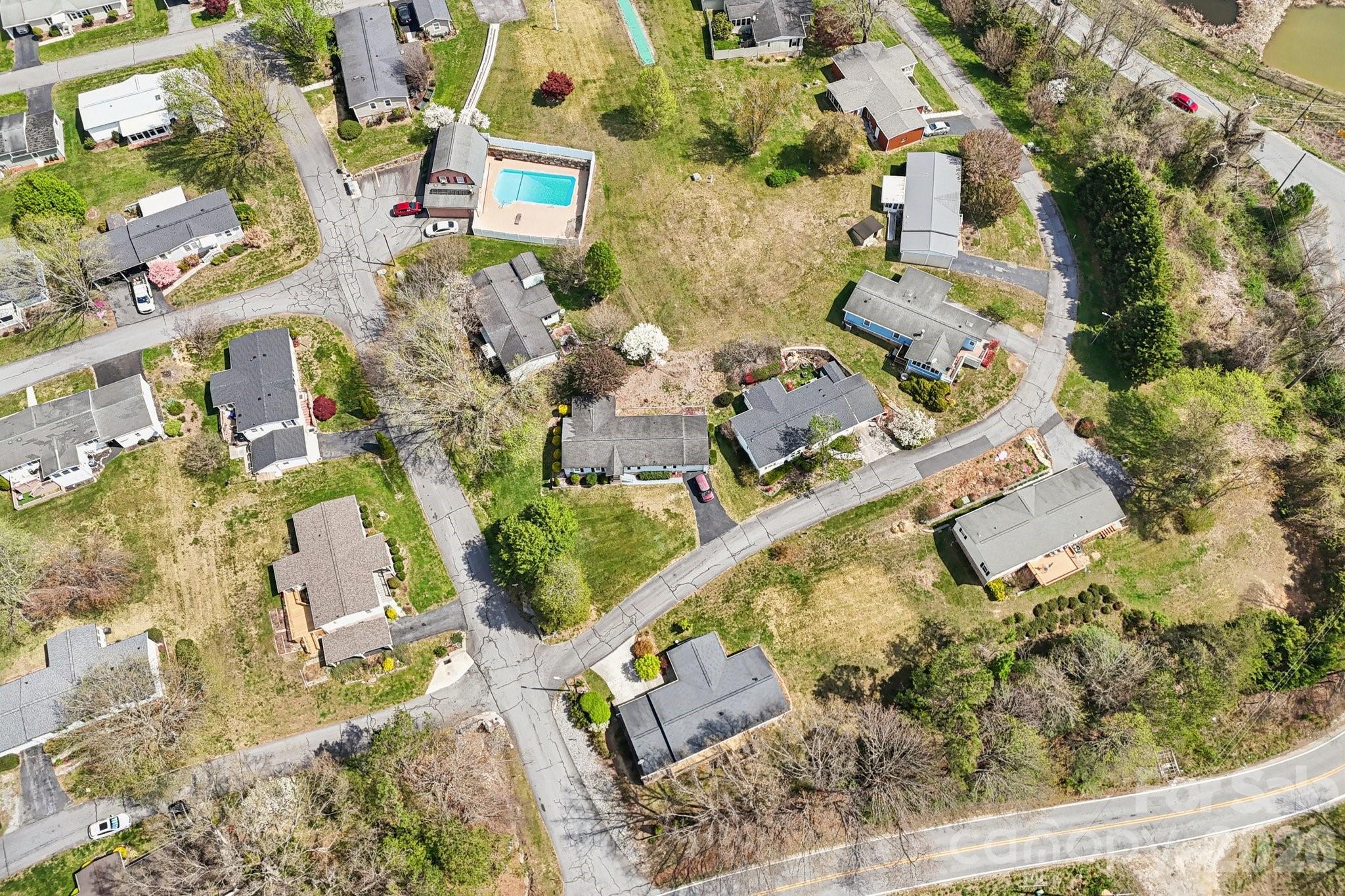 200 Cranbrook Circle Hendersonville NC 28792