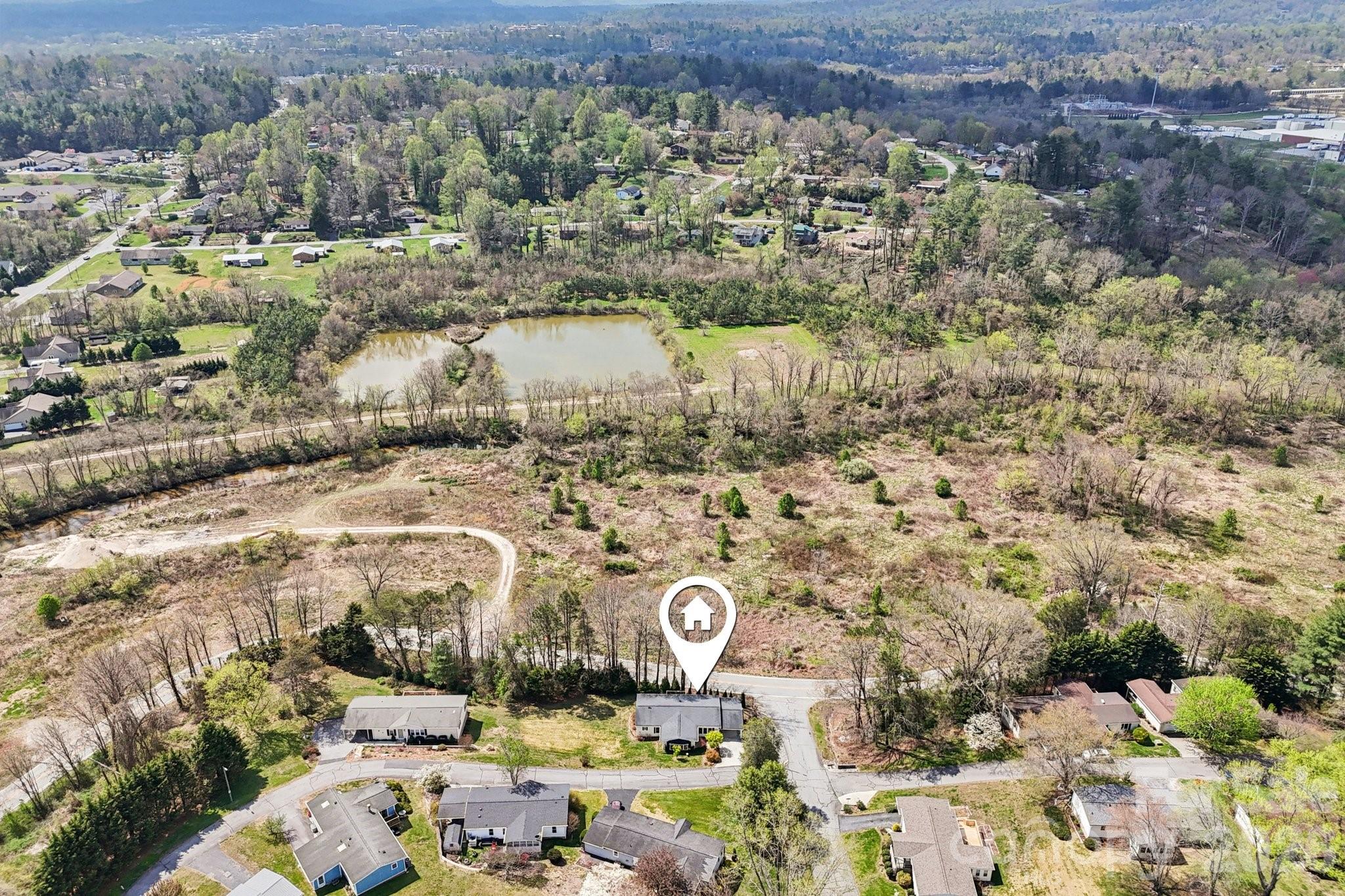 200 Cranbrook Circle Hendersonville NC 28792