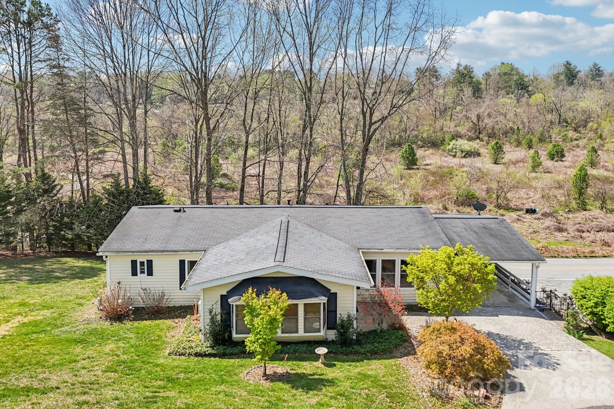 200 Cranbrook Circle Hendersonville NC 28792