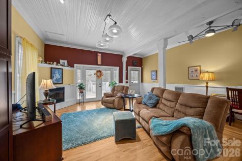 1223 S Lafayette Street Shelby NC 28152