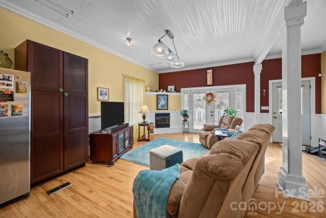 1223 S Lafayette Street Shelby NC 28152