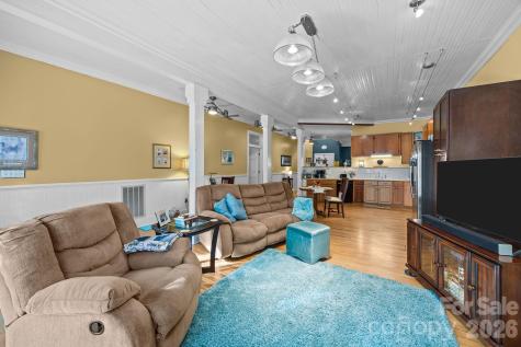 1223 S Lafayette Street Shelby NC 28152