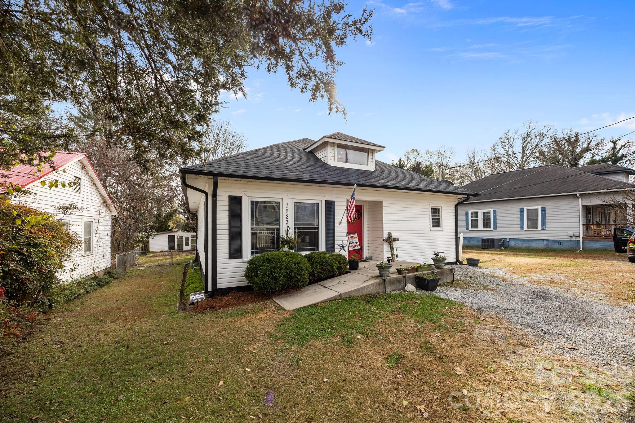 1223 S Lafayette Street Shelby NC 28152