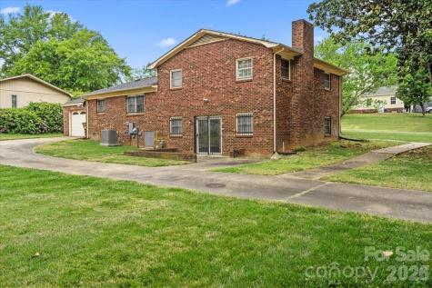 1527 Rhyne Street Shelby NC 28152