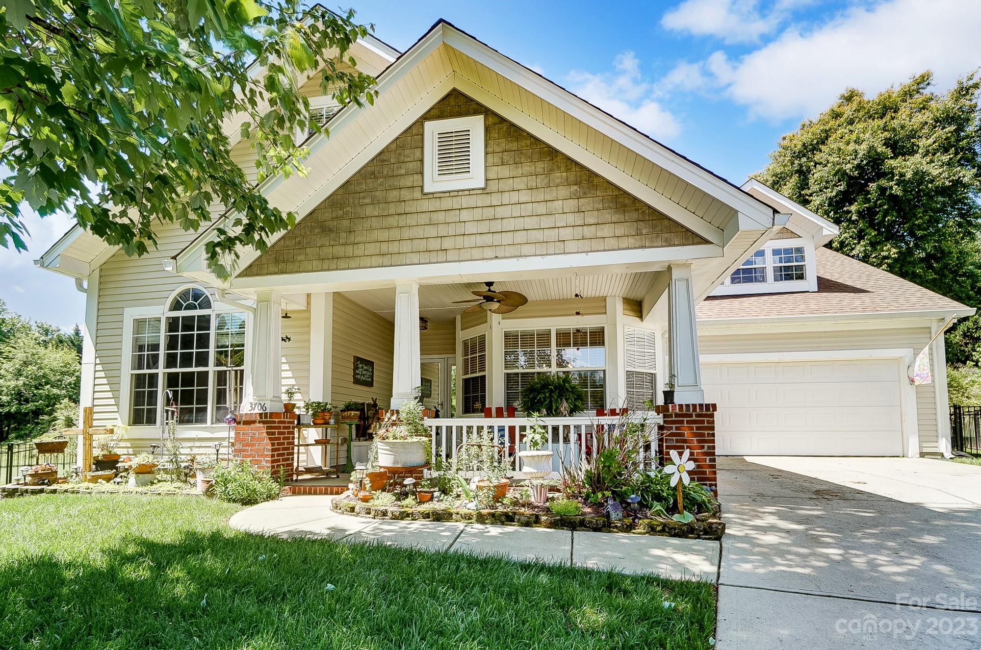 3706 Autumn Gold Court Charlotte NC 28278