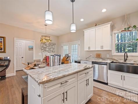 1711 Plantation Loop Morganton NC 28655