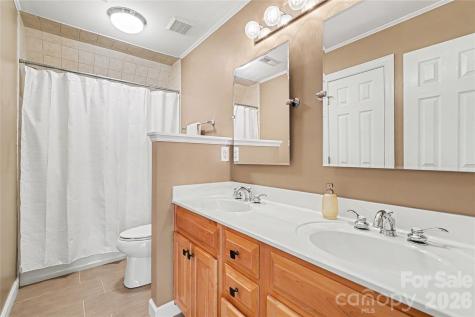 2312 Cota Court Charlotte NC 28262