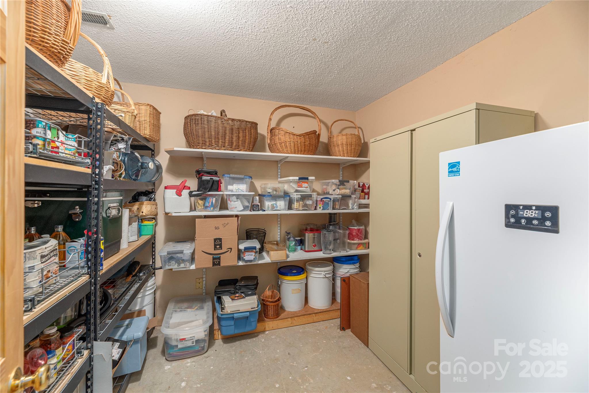 17 Red Oak Lane Alexander NC 28701