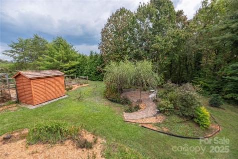 17 Red Oak Lane Alexander NC 28701